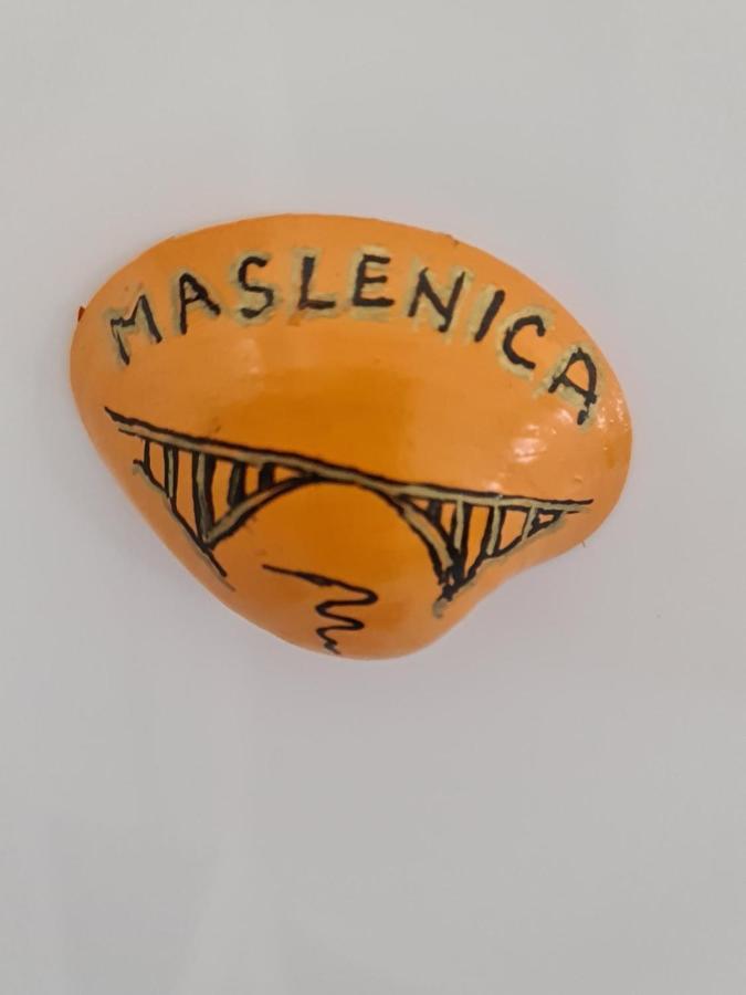 Maslenica-Bougainvillea المظهر الخارجي الصورة